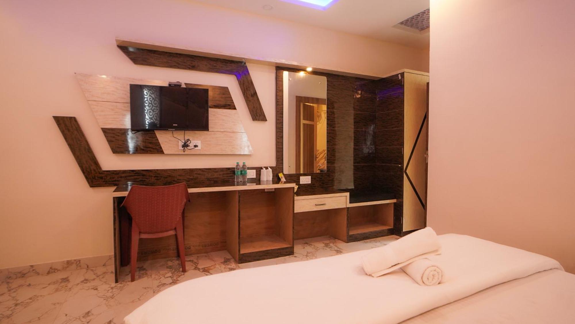 Sea Queen Beach Resort On Beach !! Couple Friendly Family Resort !! Mandarmani Exterior photo