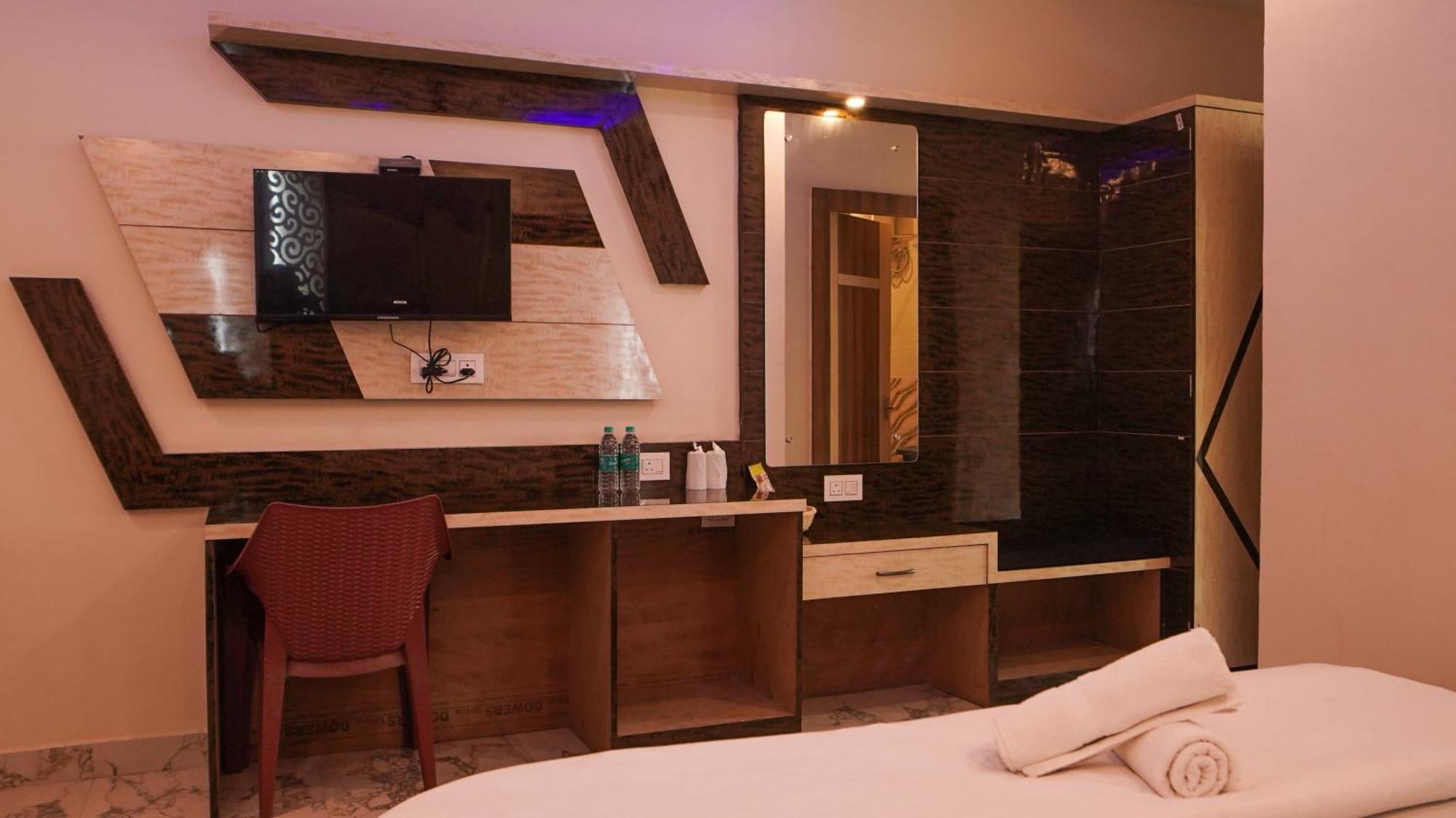 Sea Queen Beach Resort On Beach !! Couple Friendly Family Resort !! Mandarmani Exterior photo