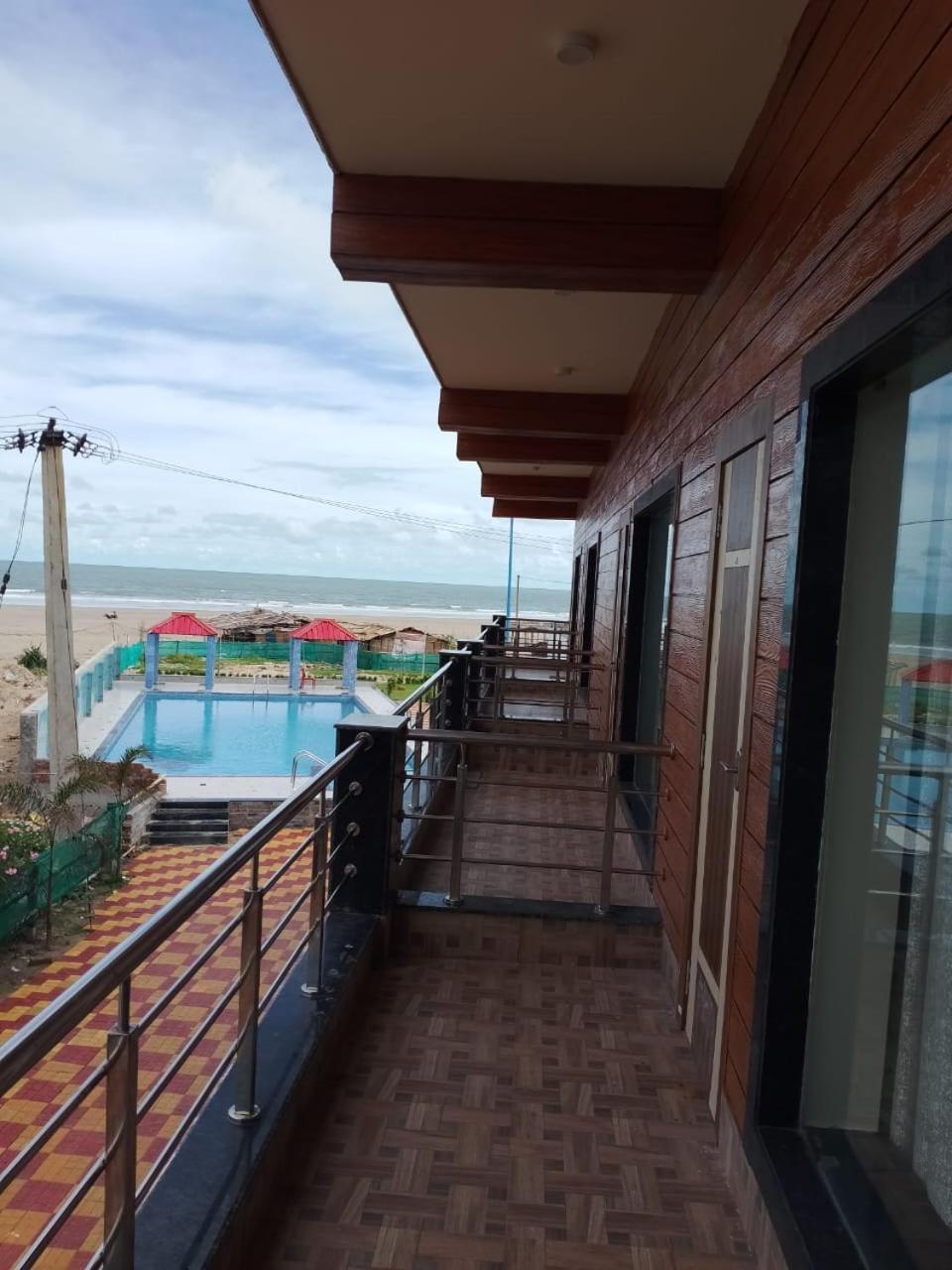 Sea Queen Beach Resort On Beach !! Couple Friendly Family Resort !! Mandarmani Exterior photo